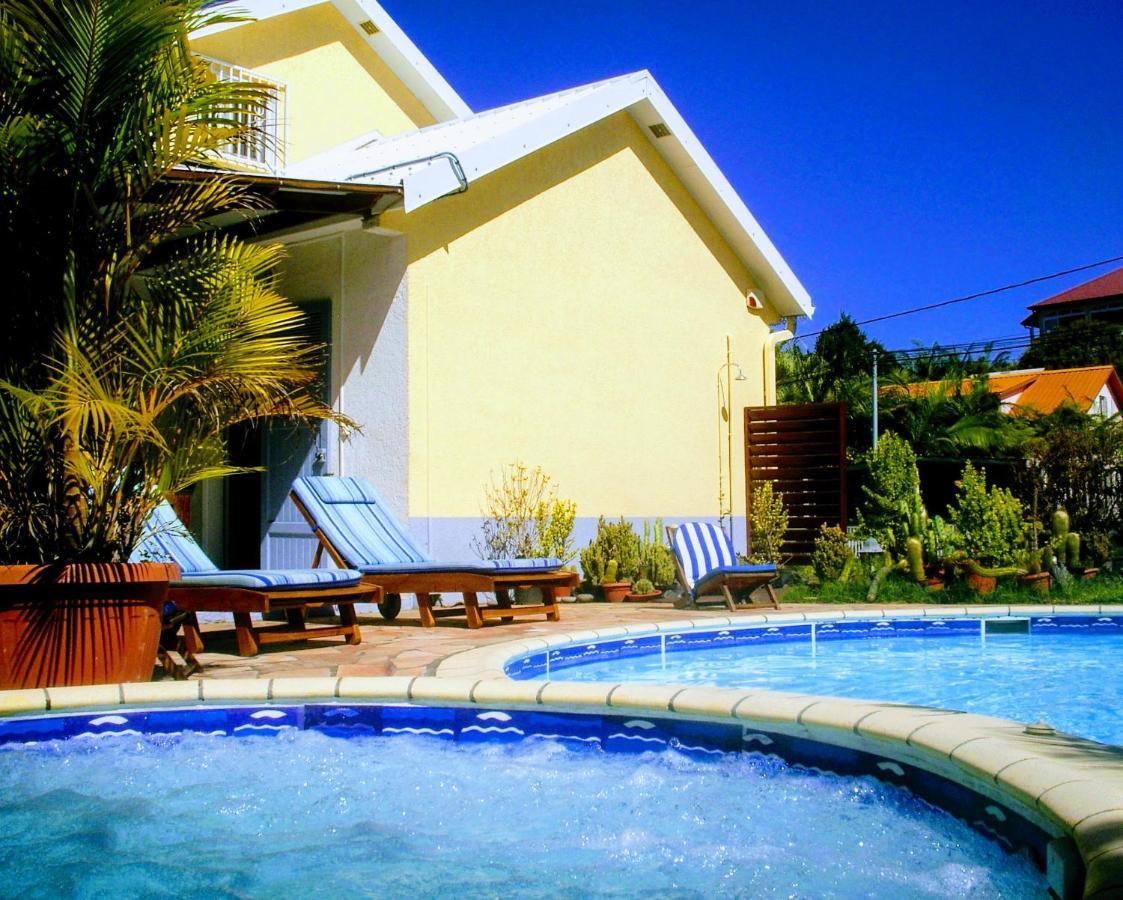 Villa Arbre Du Voyageur, 4 Etoiles Et 4 Clevacances Entre-Deux Exterior photo